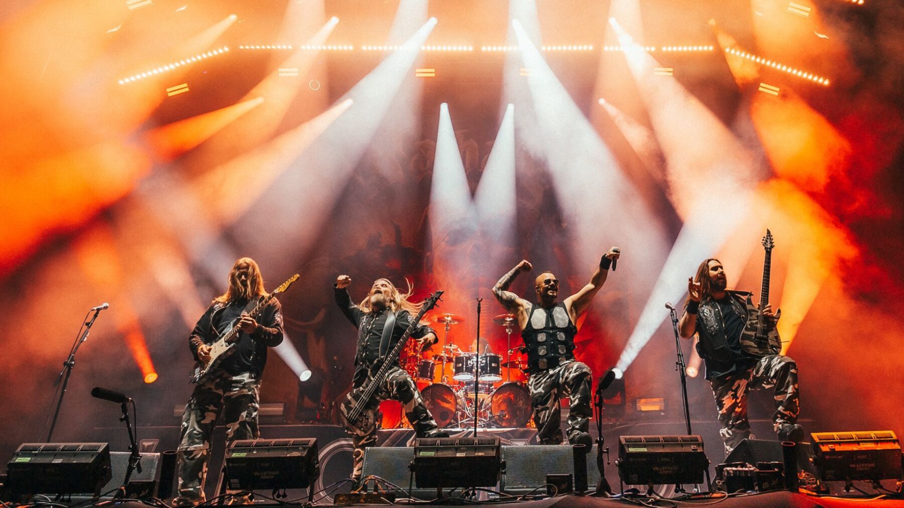 Banda sueca Sabaton em show no festival Bangers Open Air