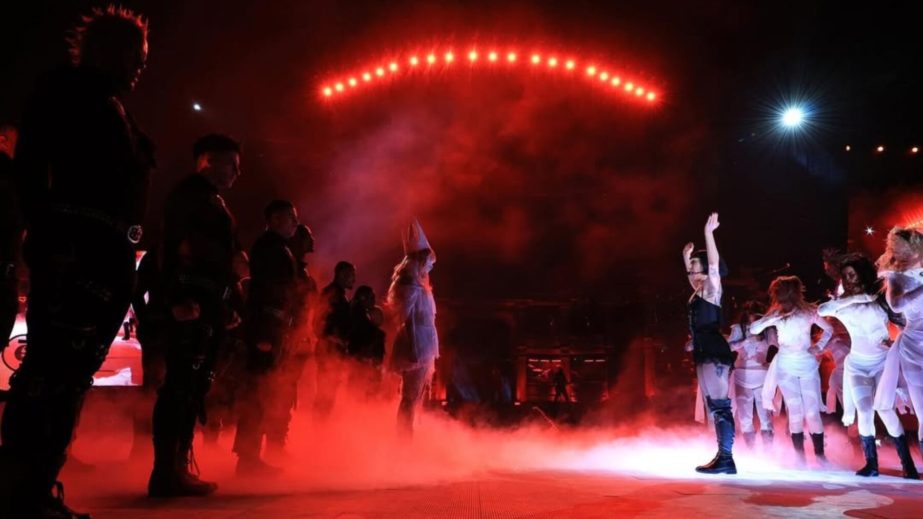 Lady Gaga em show da turnê do álbum "Mayhem" no estádio GNP Seguros, na Cidade do México | Kevin Mazur - 27.abr.2025/Divulgação