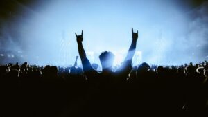 Público em show do System of a Down no estádio Nilton Santos, o Engenhão, no Rio de Janeiro | 8.mai.2025/Divulgação