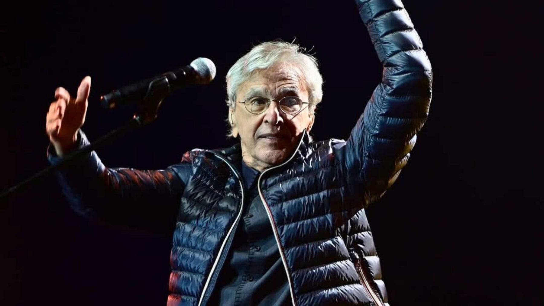 Caetano Veloso em show no festival Coolritiba, na Pedreira Paulo Leminski, em Curitiba | 17.maio.2025/Divulgação