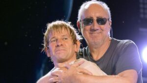 Baterista Zak Starkey (esq.) e guitarrista Pete Townshend em show do The Who | Divulgação