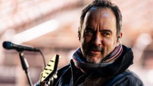 Dave Matthews em show com sua banda no Bethel Woods Center for the Arts, na cidade de Bethel, no norte de Nova York | Rodrigo Simas - 24.mai.2025/Divulgação