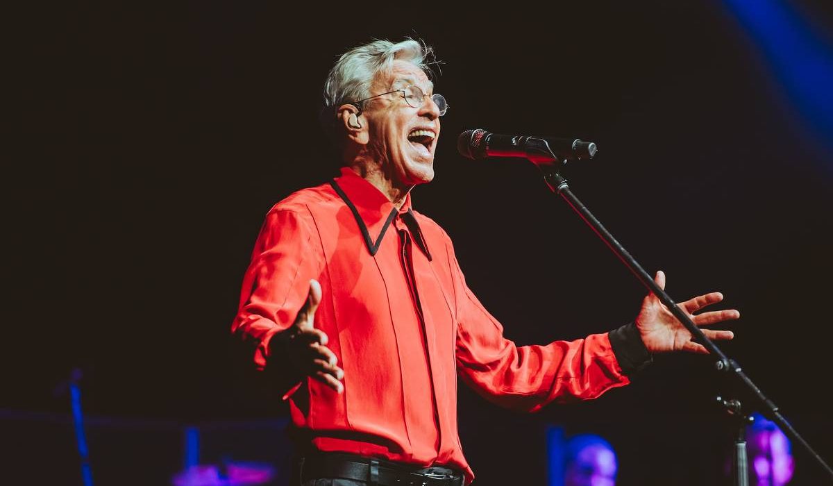 Caetano Veloso em show no Espaço Unimed (zona oeste de São Paulo) em turnê do disco 'Transa', de 1972 (Rafael Strabelli - 25.nov.2023/Divulgação)