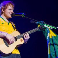 O cantor Ed Sheeran no palco do Allianz Parque, em São Paulo (Stephan Solon - 13.fev.2019/Divulgação)