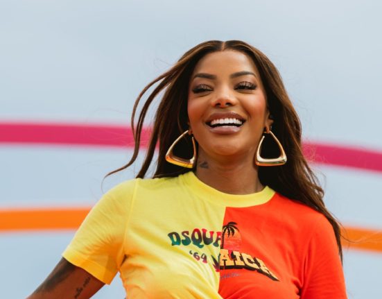 Ludmilla em gravação do álbum 'Numanice ao vivo 3', no Mirante Dona Marta, na zona sul do RJ (Steff Lima - 29.nov.2023/Divulgação)