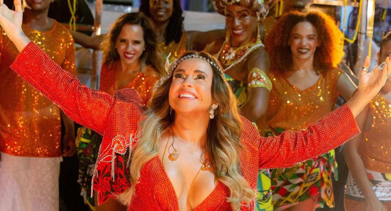 Daniela Mercury no bloco Crocodilo, em Salvador (Célia Santos - 12.fev.2024/Divulgação)