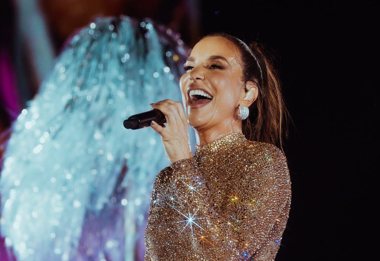 Ivete Sangalo em show no Maracanã, no Rio (Rafa Mattei - 20.dez.2023/Divulgação)