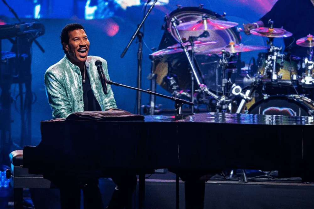 Lionel Richie em show no The Eden Sessions, em Saint Austell, Inglaterra | 7.jun.2023/Divulgação