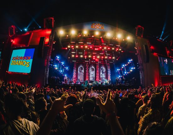 Show do Emicida em palco do festival João Rock, em RIbeirão Preto (3.jun.2023/Divulgação)