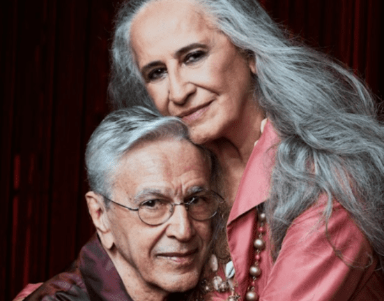 Caetano Veloso (esq.)) e Maria Bethânia farão turnê juntos no Brasil | Divulgação