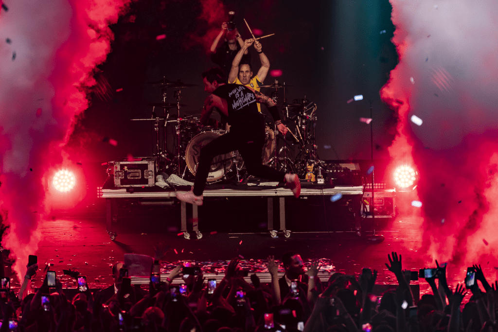 Vocalista Pierre Bouvier em show do Simple Plan na Vibra São Paulo (zona sul da capiltal paulista) | Giu Pera - 1°.mar.2024/Divulgação