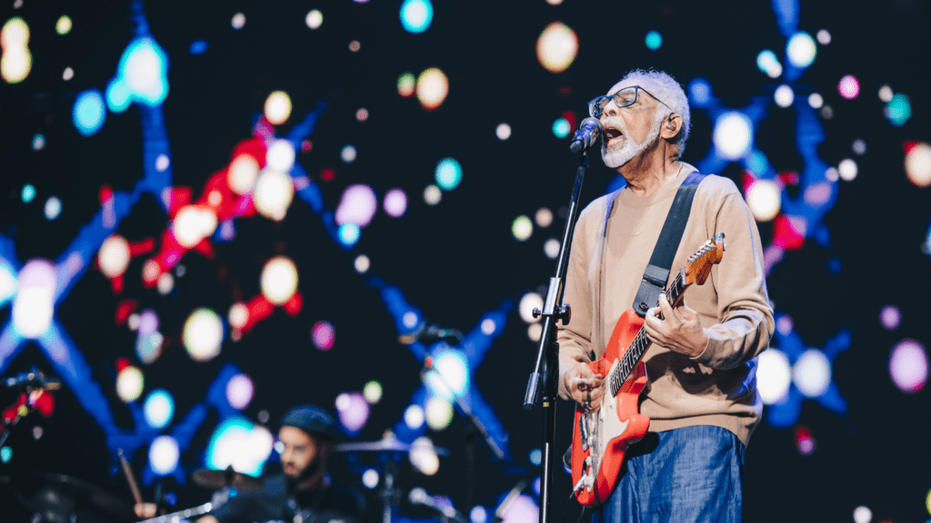 Gilberto Gil se apresenta no palco Samsung Galaxy, no Lollapalooza, no autódromo de Interlagos, em São Paulo | Camila Cara - 24.mar.2024/Divulgação