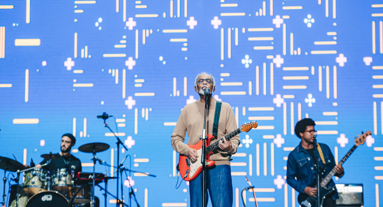 Gilberto Gil se apresenta no palco Samsung Galaxy, no Lollapalooza, no autódromo de Interlagos, em São Paulo | Camila Cara - 24.mar.2024/Divulgação