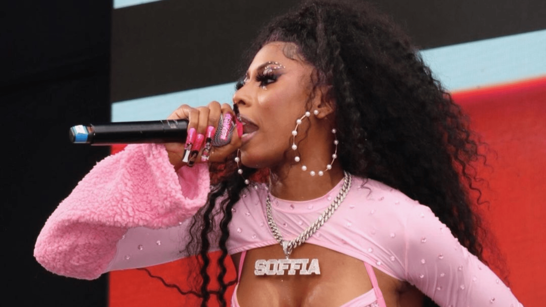 MC Soffia em show no Lollapalooza, no autódromo de Interlagos, em São Paulo | Letícia Fleury - 24.mar.2024/Divulgação