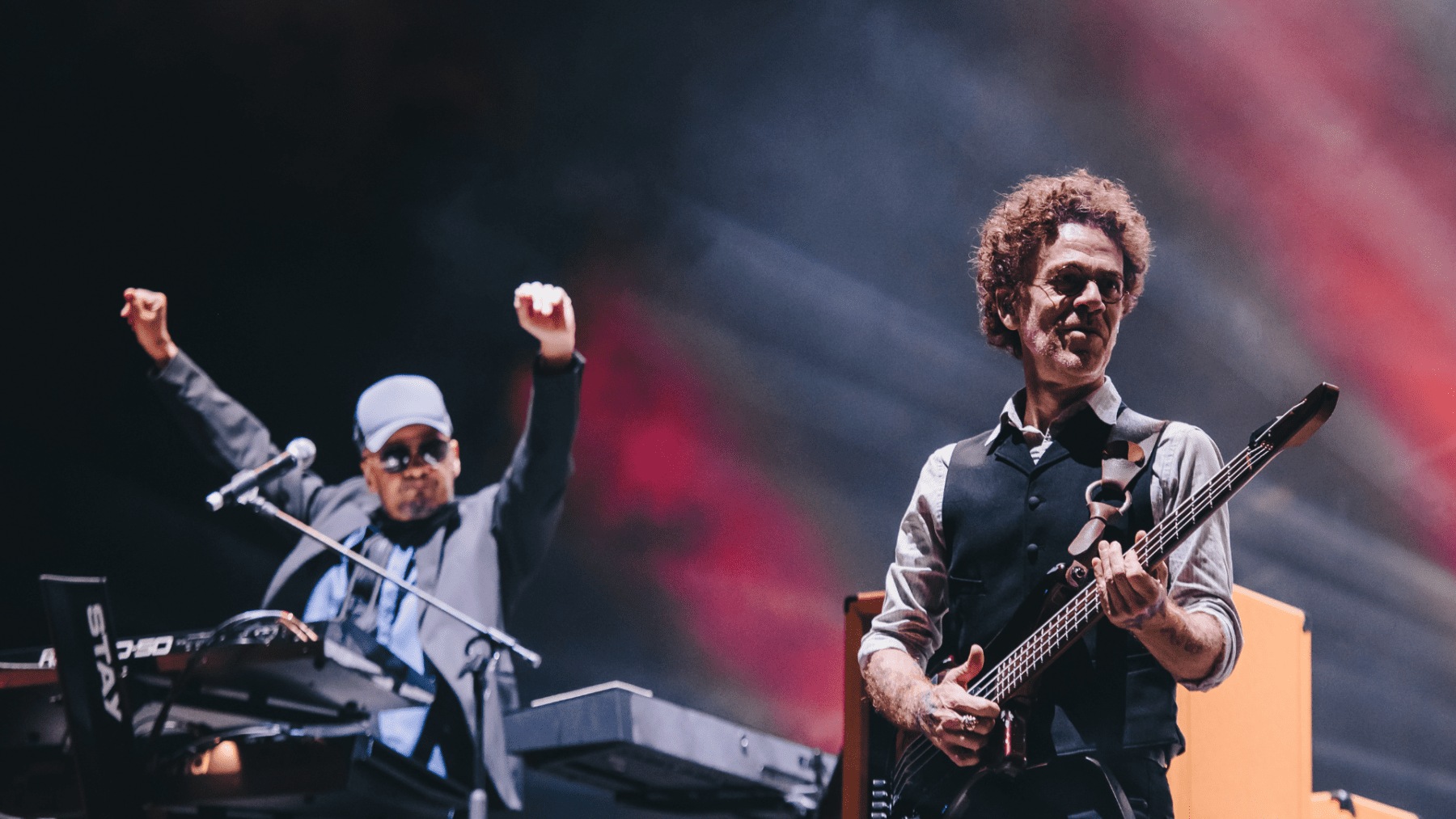 Sérgio Britto e Nando Reis durante show dos Titãs no Palco Samsung Galaxy no Lollapalooza neste sábado| Camila Cara - 23.mar.2024/Divulgação