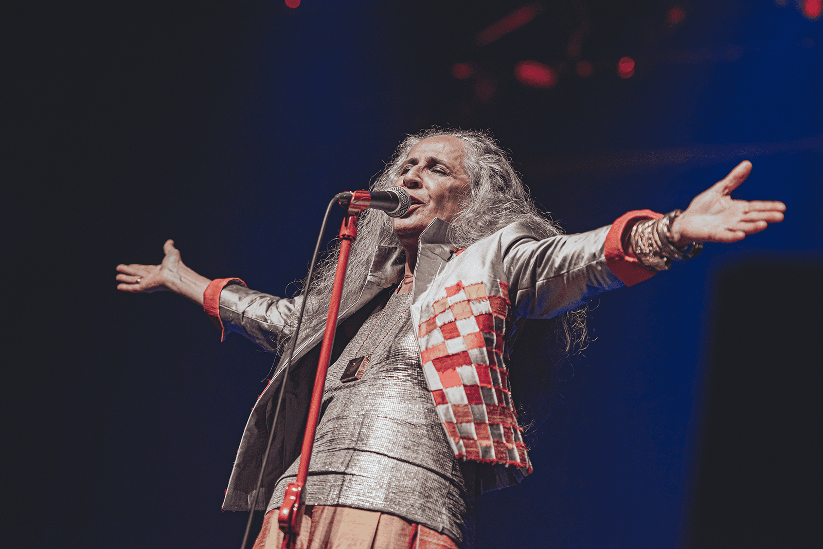 Maria Bethânia em show no Espaço Unimed, casa na zona oeste de São Paulo | Rafael Strabelli - 16.abr.2022/Divulgação