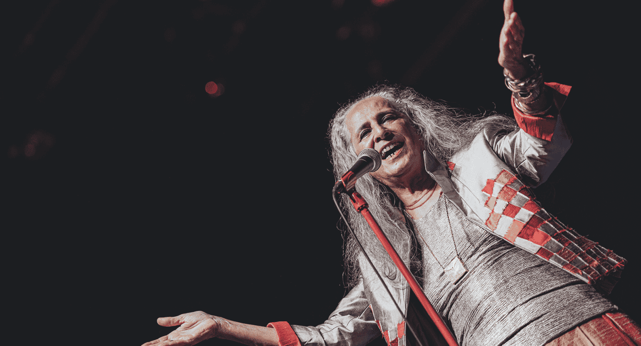 Maria Bethânia em show no Espaço Unimed, casa na zona oeste de São Paulo | Rafael Strabelli - 16.abr.2022/Divulgação