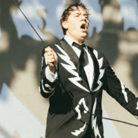 Pelle Almqvist, vocalista da banda sueca The Hives, em show no Primavera Sound, no autódromo de Interlagos (zona sul de São Paulo) I 2.dez.2023/Divulgação