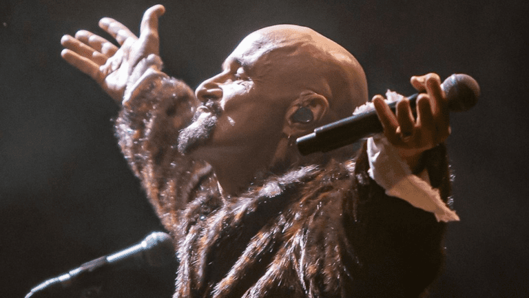 Tim Booth, vocalista da banda britânica James | Divulgação