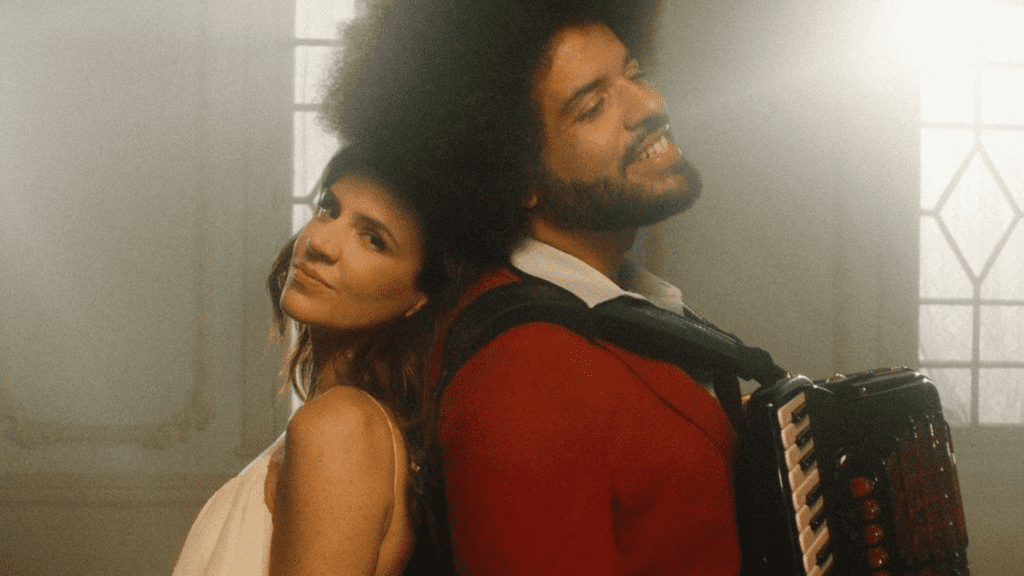 Cantora Mariana Aydar e sanfoneiro e compositor Mestrinho gravam disco de forró 'Mariana e Mestrinho' (2024) | Divulgação