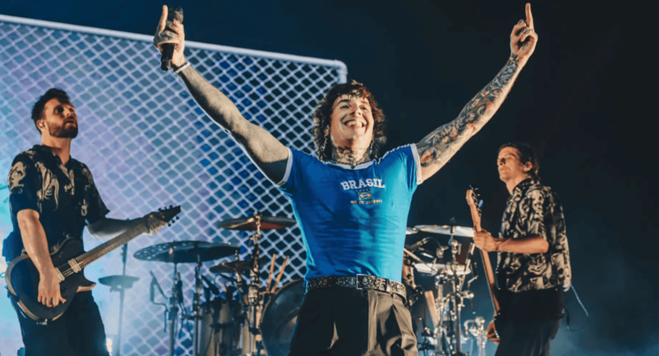 Oliver Sykes, vocalista do grupo inglês Bring me the Horizon, em show na Vibra São Paulo, casa na capital paulista | Camila Cara - 16.dez.2022/Divulgação