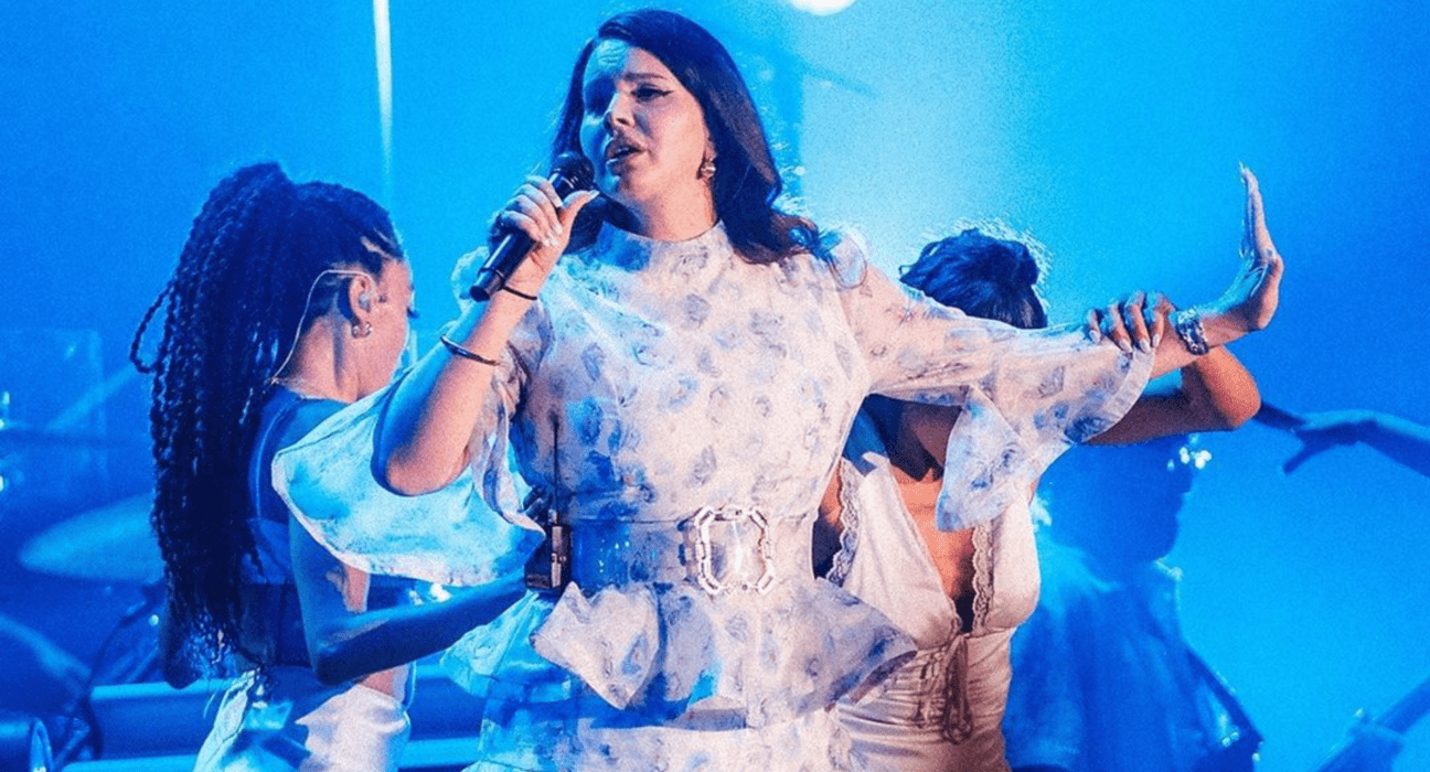 Lana Del Rey em show na segunda edição do Mita Festival, no Jockey Club, na zona sul do Rio de Janeiro | 27.mai.2023/Divulgação