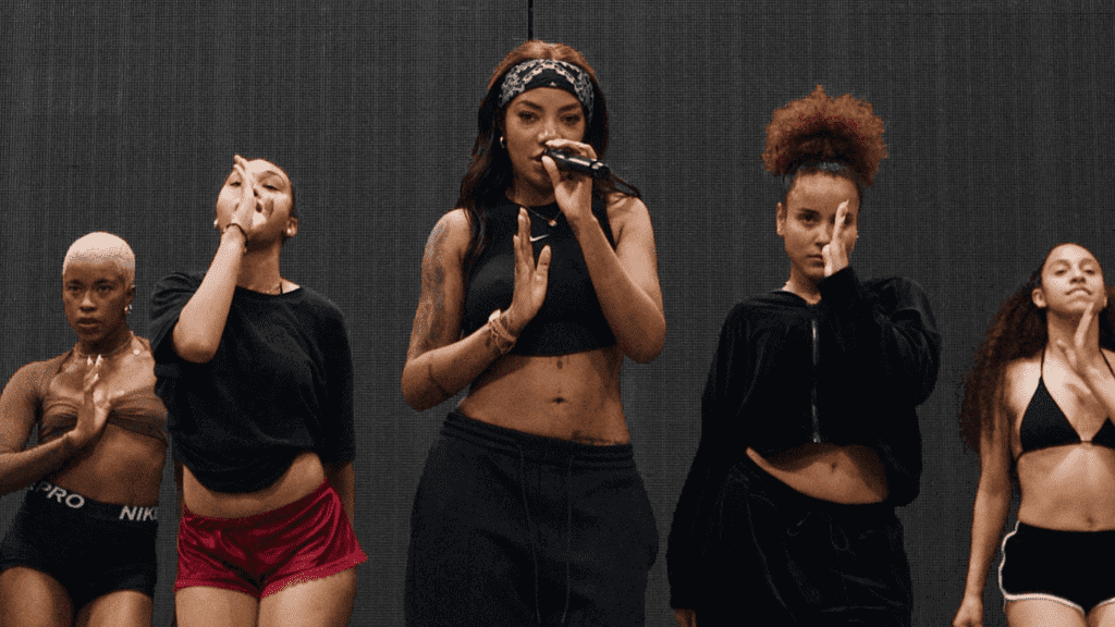 Ludmilla em ensaio com bailarinas nos EUA para show no festival Coachella, em Indio, na Califórnia Divulgação