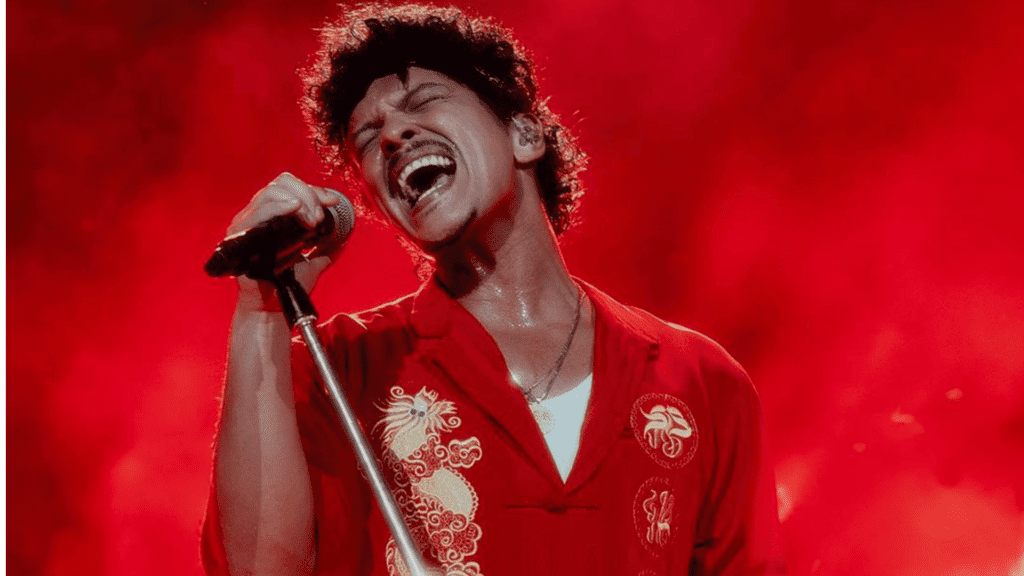 Bruno Mars em show no estádio Nacional de Singapura, na capital do país | 6.abr.2024/Divulgação