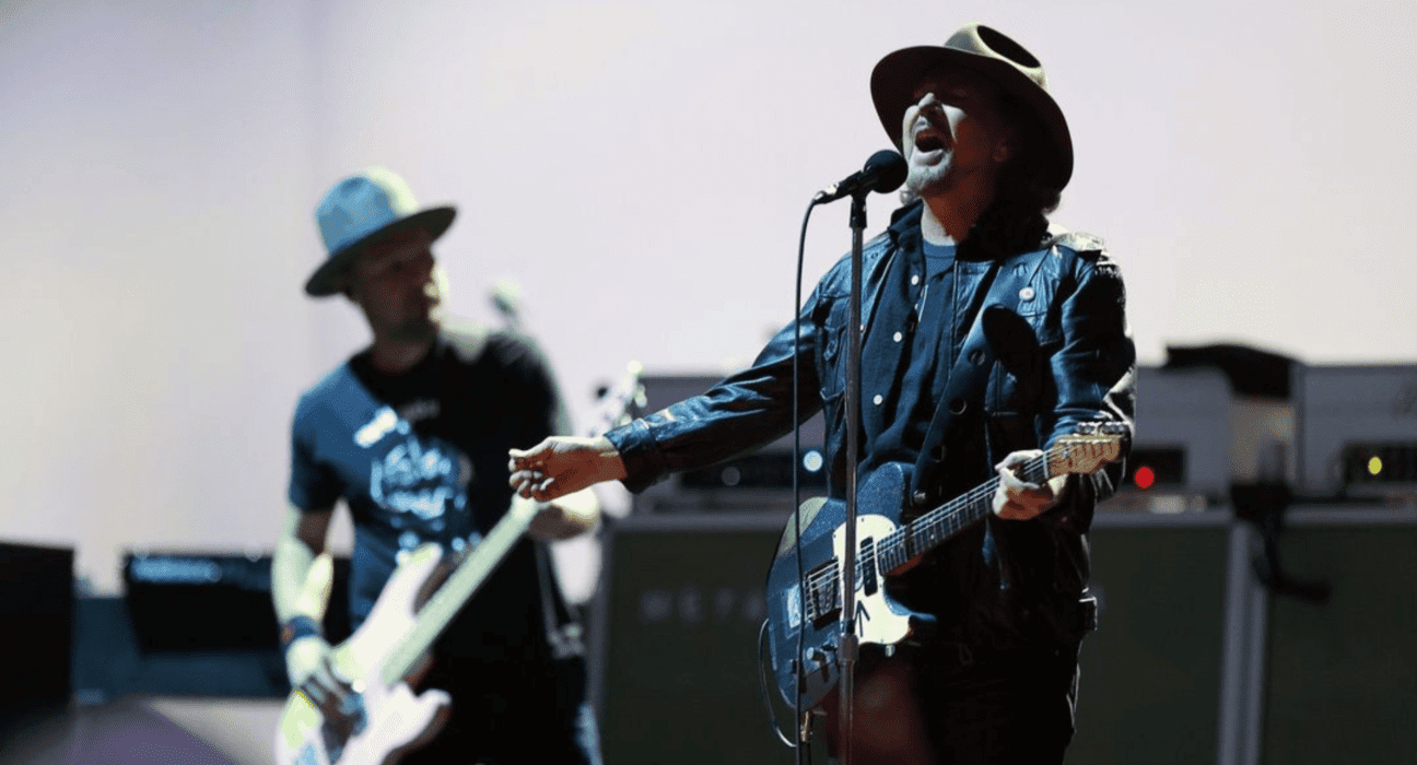 Vocalista Eddie Vedder em show do Pearl Jam, o primeiro da turnê 'Dark Matter', na Rogers Arena, em Vancouver, no Canadá | 4.mai.2024/Divulgação