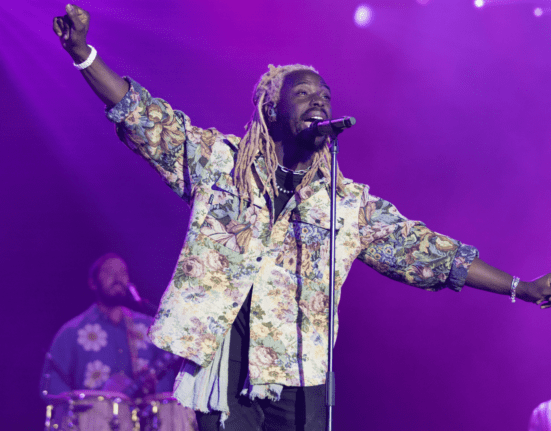 Vocalista do Black Pumas, Eric Burton, em show na segunda edição do C6 Fest, no parque Ibirapuera, em São Paulo | 18.mai.2024/Divulgação