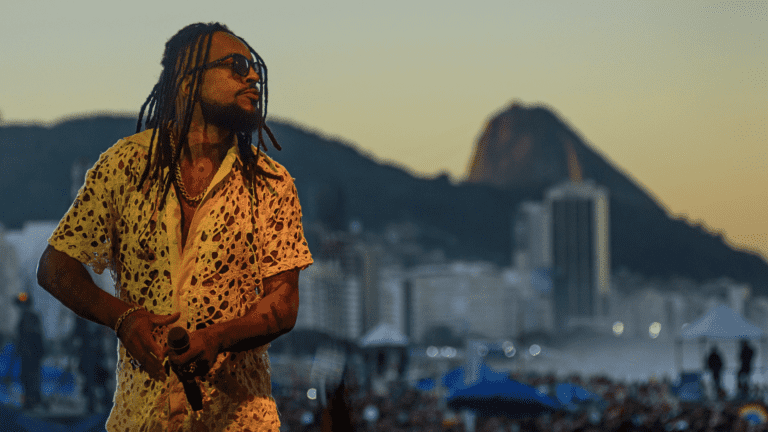 Rael em show da terceira edição do TIM Music Rio, na praia de Copacabana, no Rio | Rogério Kruger - 2.jun.2024/Divulgação