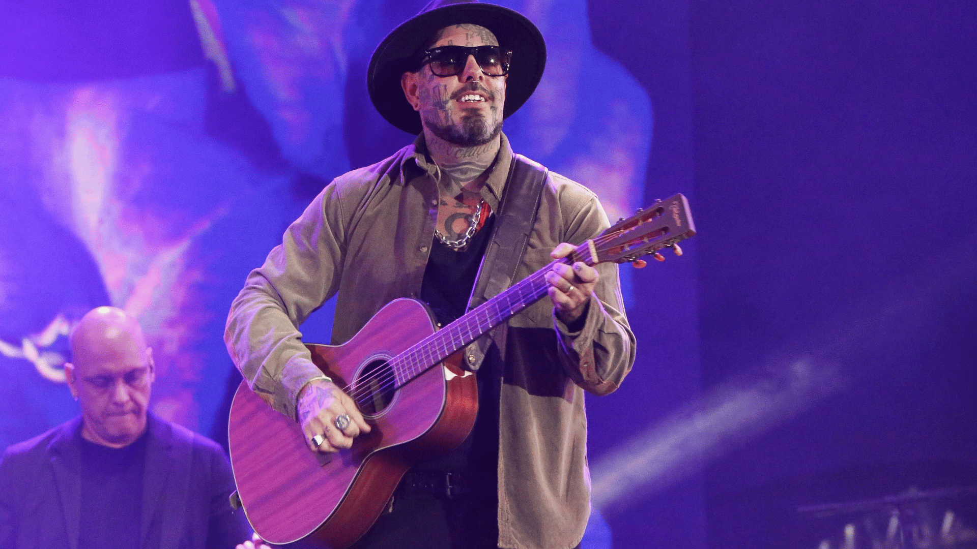 Tico Santa Cruz, vocalista do Detonautas, em show na 21ª edição do festival João Rock, no Parque Permanente de Exposições, em Ribeirão Preto (interior de SP) | Denilson Santos - 8.jun.2024/Divulgação