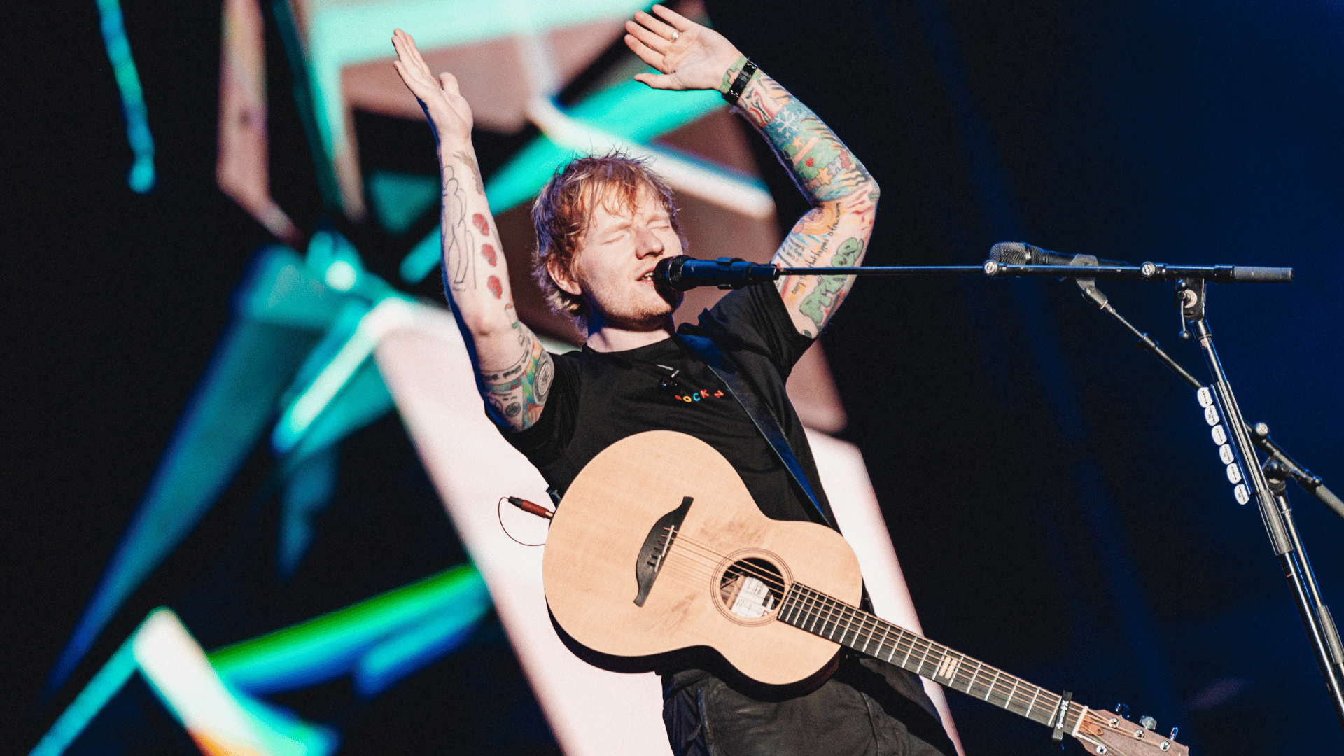 Cantor britânico Ed Sheeran em show no palco Mundo do Rock in Rio Lisboa, realizado no parque Tejo, na capital portuguesa | Helena Yoshioka - 16.jun.2024/Divulgação