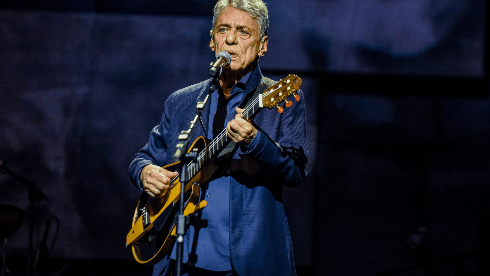 Chico Buarque em show da turnê "Que Tal um Samba" no Tokio Marine Hall, na zona sul de São Paulo | Teca Lamboglia - 3.mar.2023/Divulgação