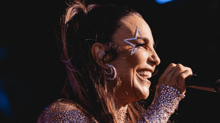 Ivete Sangalo em sho no palco Mundo na décima edição do Rock in Rio Lisboa, realizado no parque Tejo, na capital de Portugal | Helena Yoshioka - 22.jun.2024/Divulgação