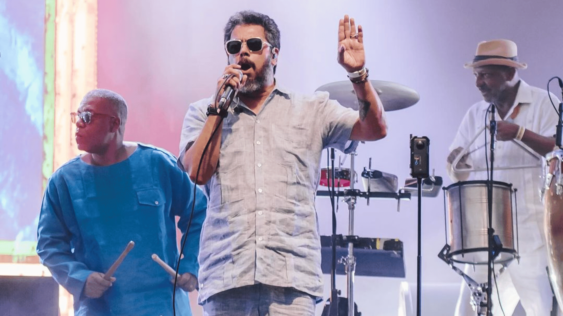 Jorge du Peixe vocalista da Nação Zumbi em show na terceira edição do festival Turá, no parque Ibirapuera, em São Paulo | 29.jun.2024/Divulgação