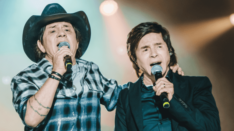 Chitãozinho & Xororó em show no palco da terceira edição do festival Turá, no parque Ibirapuera, em São Paulo | Camila Cara - 29.jun.2024/Divulgação