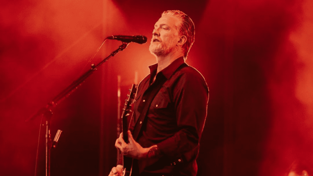 Josh Homme, vocalista do Queens of the Stone Age, em show da banda no festival Bottlerock Napa Valley, no norte da Califórnia | 26.mai.2024/Divulgação