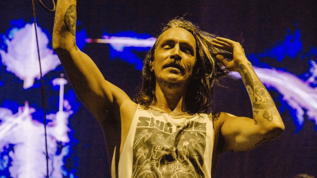 Vocalista Brandon Boyd em show do Incubus no WIN Entertainment Centre, em Wollongong, na Austrália | 9.abr.2024/Divulgação