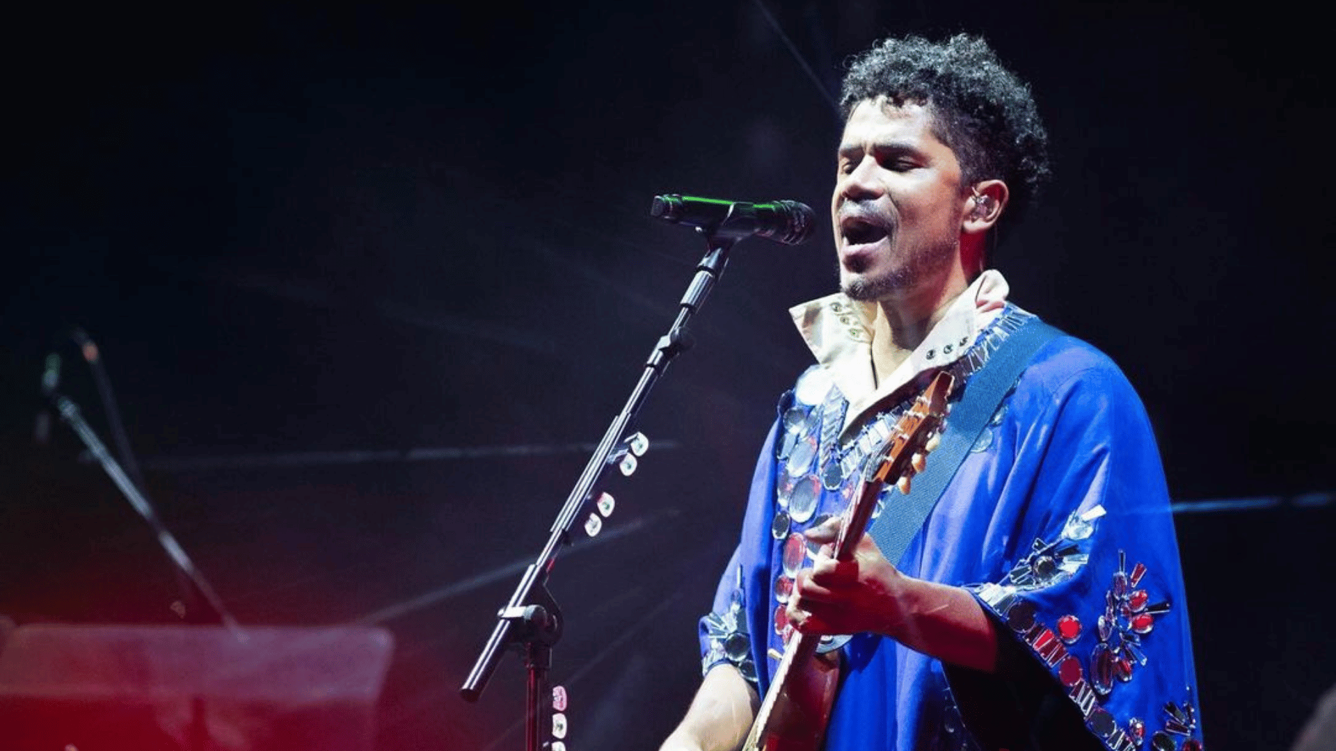 Alexandre Carlo, vocalista do Natiruts, no segundo show da turnê "Leve com Você" no Allianz Parque, na zona oeste de São Paulo | 26.ago.2024/Divulgação