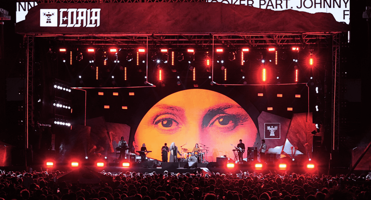 Fafá de Belém com Johnny Hooker em show da nona edição Coala Festival, no Memorial da América Latina, em São Paulo | 15.set.2023/Divulgação