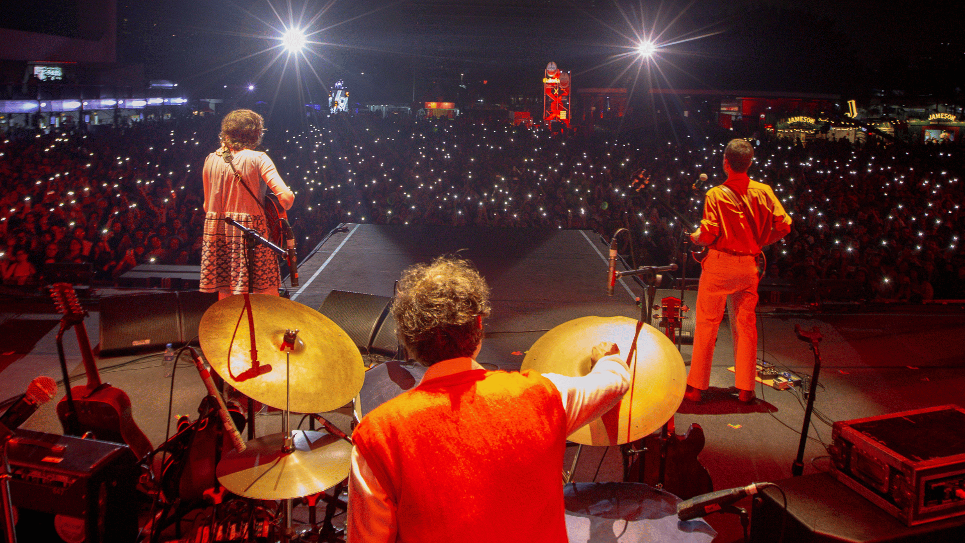 Banda O Terno em show no palco principal do Coala Festival, no Memorial da América Latina | 6.set.2024/Divulgação