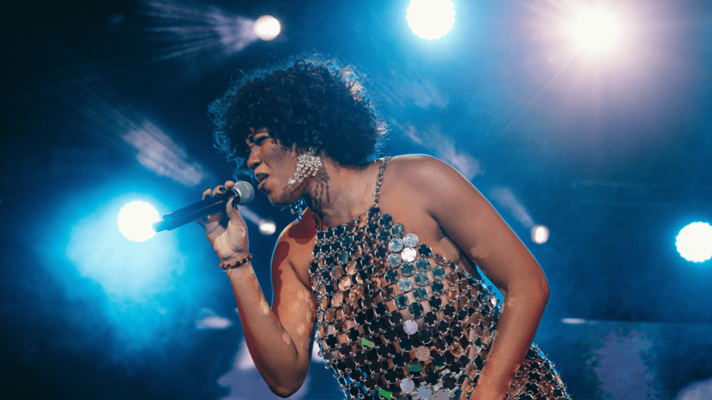 Cantora baiana Luedji Luna em show no Nômade Festival, no parque Villa-Lobos, em São Paulo | 20.mai.2023/Divulgação