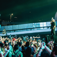 BNegão (esq.) e Marcelo D2 no palco em show do Planet Hemp no Coala Festival, no Memorial da América Latina, em São Paulo | 8.set.2024/Divulgação