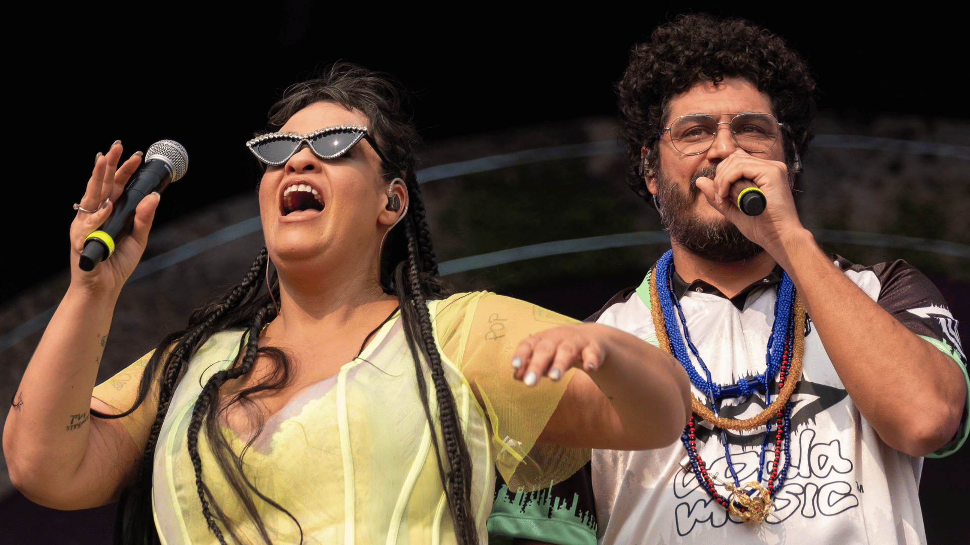 Tulipa Ruiz (esq.) e Criolo em show no Coala Festival, no Memorial da América Latina, em São Paulo | 7.set.2024/Divulgação