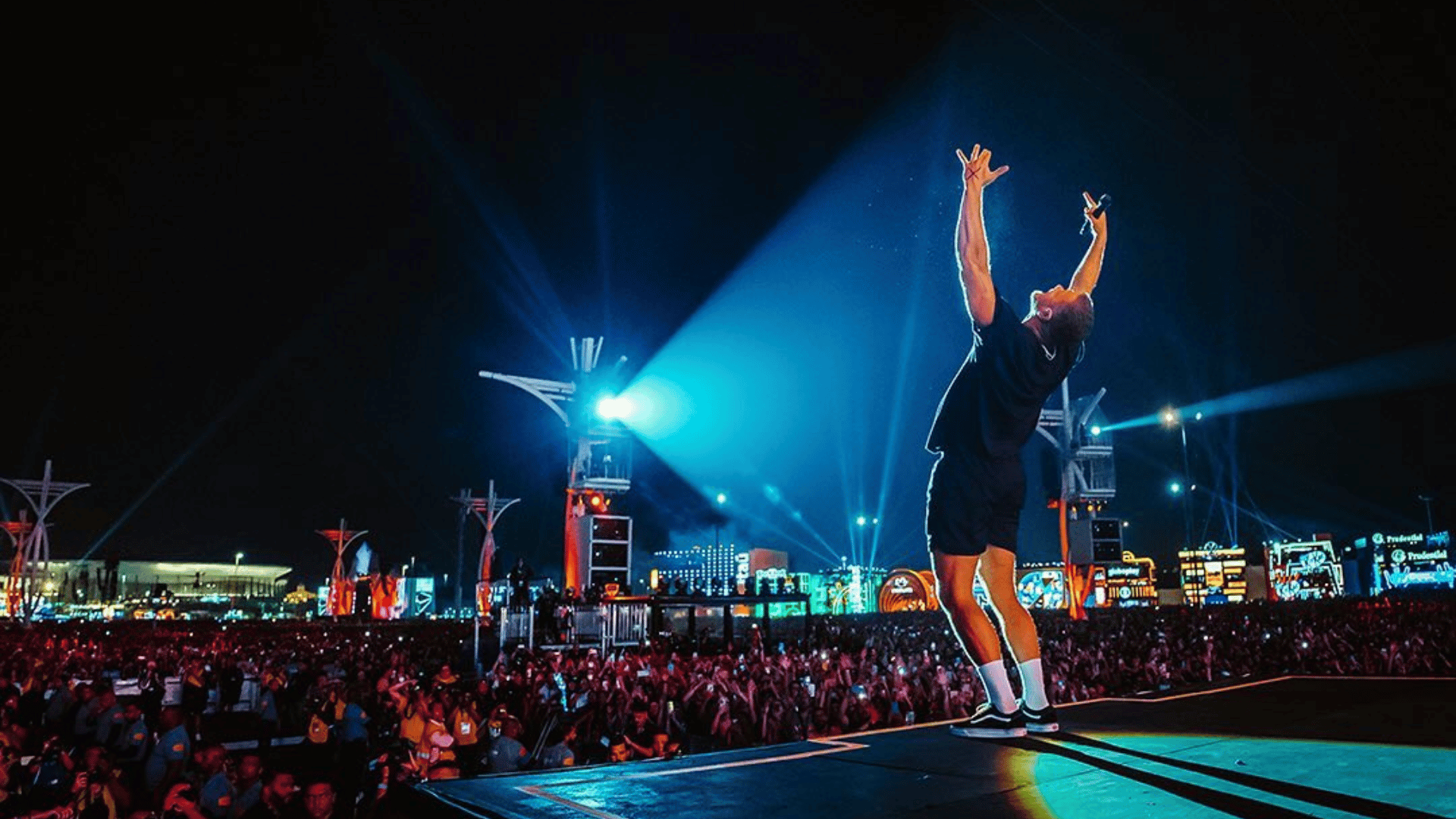 Dan Reynolds, vocalista do Imagine Dragons, em show no palco Mundo do Rock in Rio, no Parque Olímpico, na zona oeste do Rio de Janeiro | 14.set.2024/Divulgação