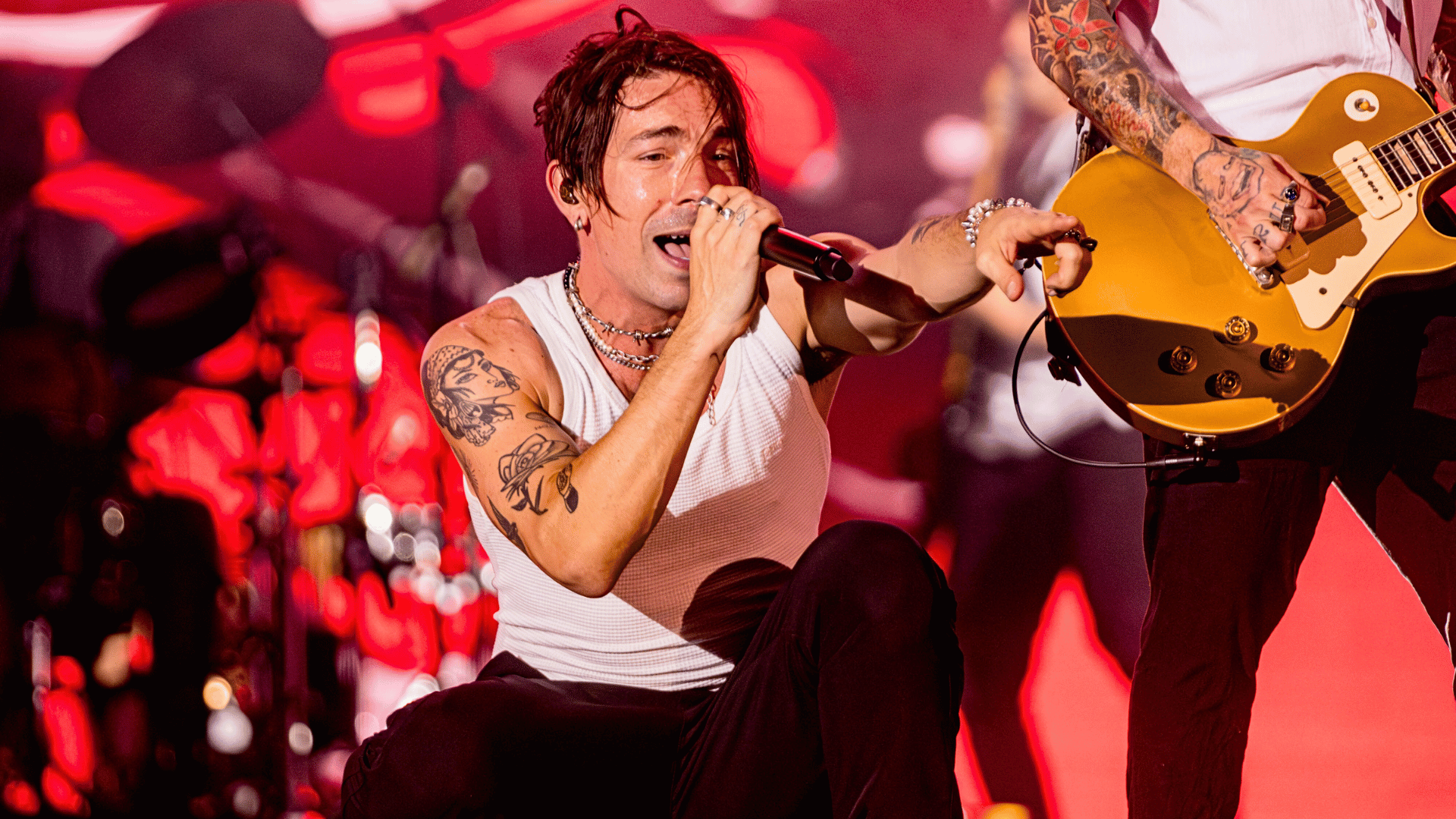 Vocalista Di Ferrero em show do NX Zero no palco Sunset do Rock in Rio, no Parque Olímpico, na zona oeste do Rio de Janeiro | 14.set.2024/Divulgação