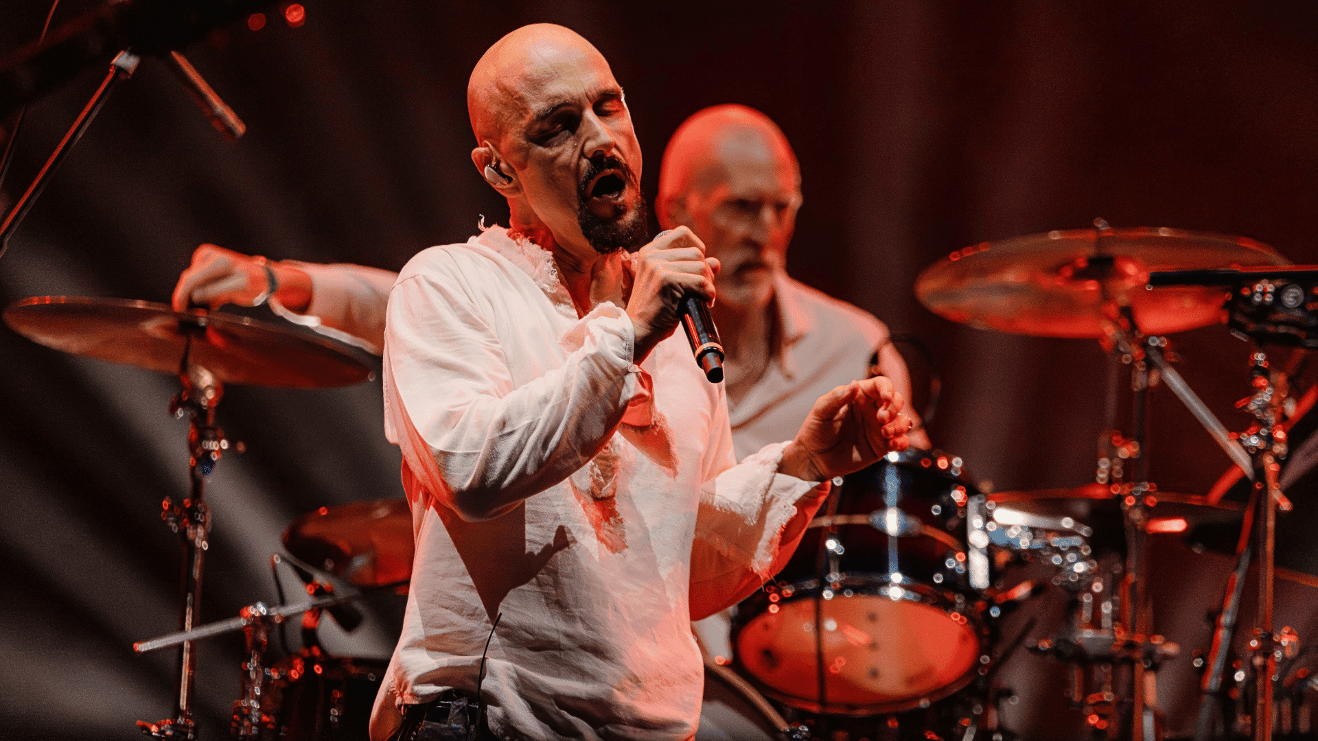 Tim Booth, vocalista da banda inglesa James, em show no palco Sunset do Rock in Rio, no Parque Olímpico, na zona oeste do Rio de Janeiro | 14.set.2024/Divulgação