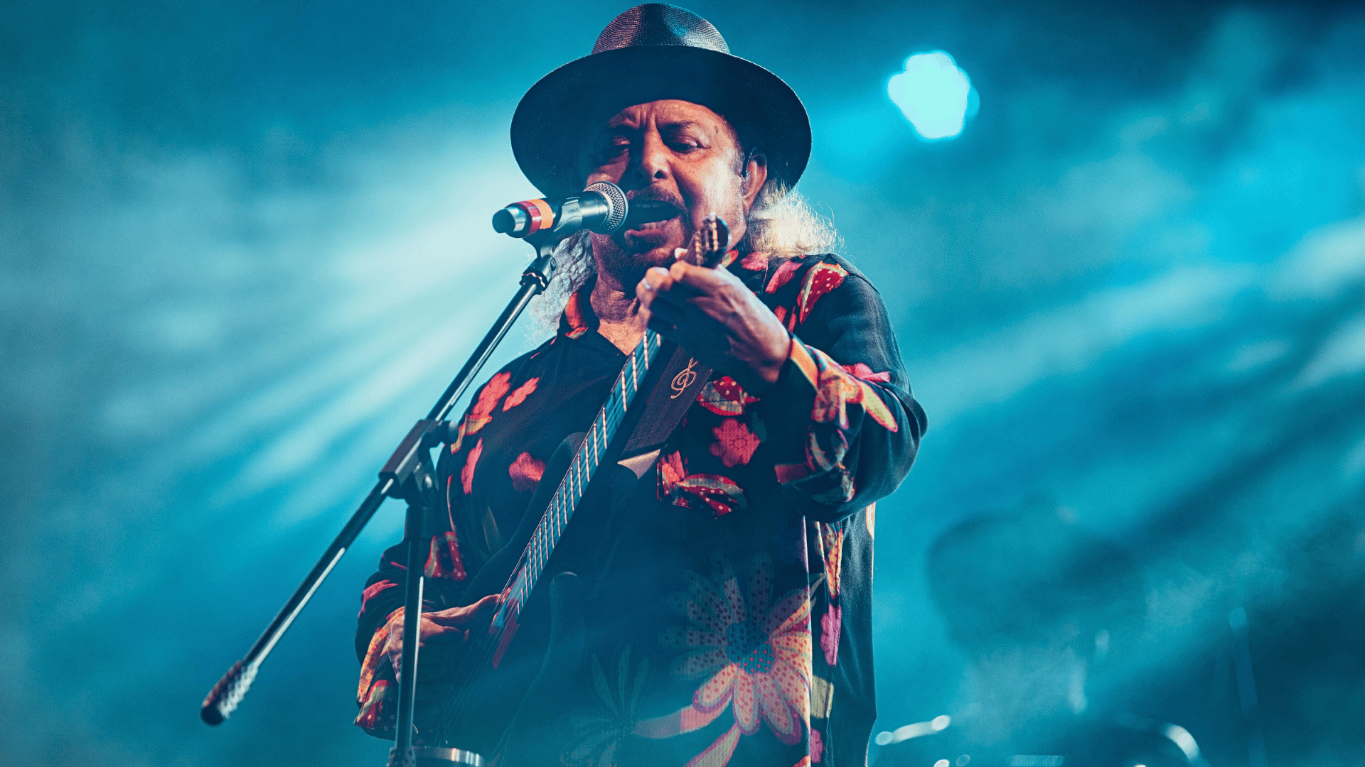 Geraldo Azevedo em show no palco Global Village do Rock in Rio, no Parque Olímpico, na zona oeste do Rio de Janeiro | 14.set.2024/Divulgação