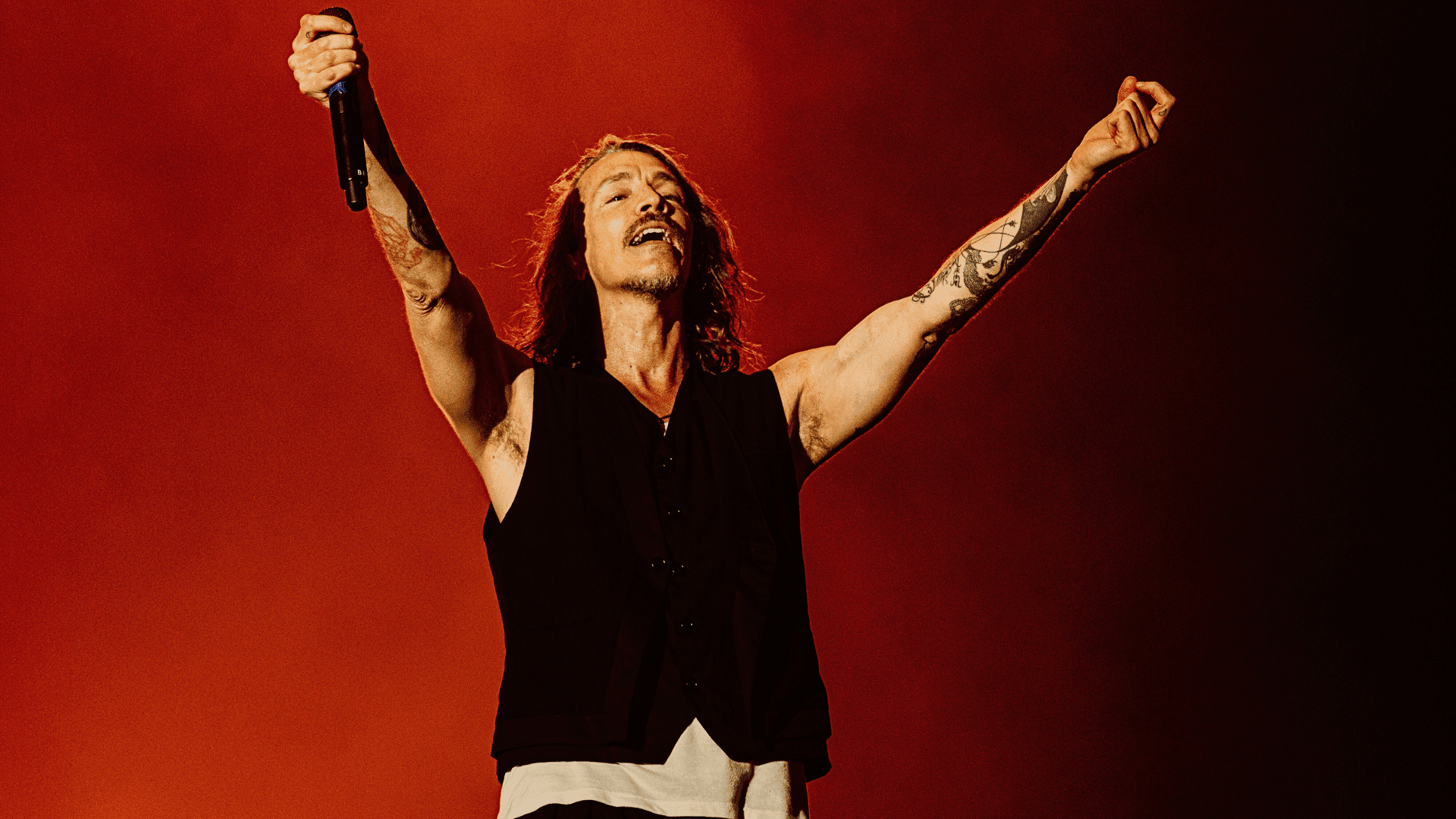 Brandon Boyd, vocalista do Barão Vermelho, em show no palco Sunset do Rock in Rio, no Parque Olímpico na zona oeste do Rio | 15.set.2024/Divulgação